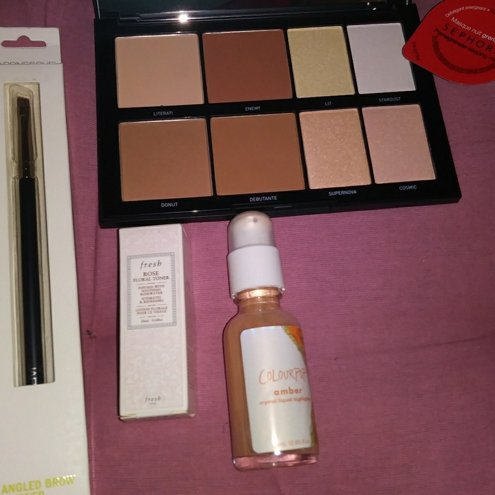 Makeup bundle